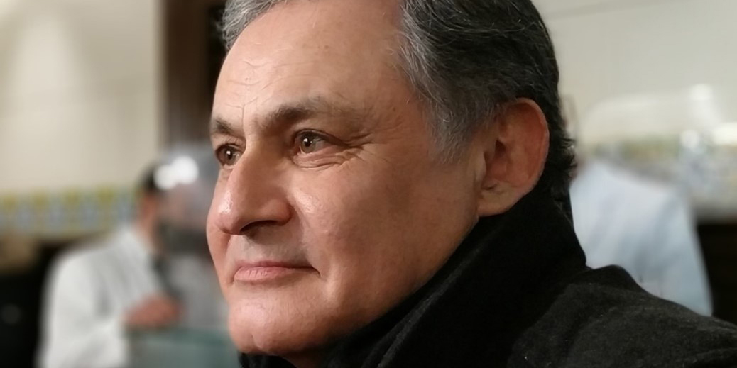 Retrato de Jorge Arroyo. Fotografía: R. Zeledón Retrato de Jorge Arroyo. Fotografía: R. Zeledón
